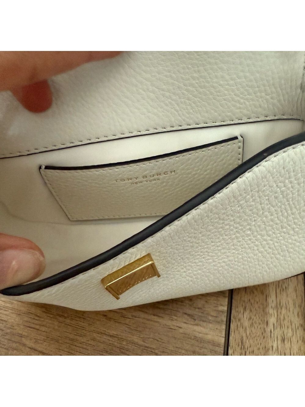 New Tory Burch Britten top handle crossbody price for each ❤️ - Picture 11 of 17